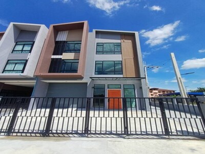 ให้เช่าโกดังพร้อมออฟฟิศ450ตร.ม.หลังมุมย่านบางใหญ่นนทบุรีซอยกัตนา