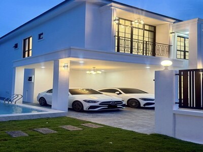 ขายบ้านเดี่ยวสร้างใหม่ 99 ตร.ว + สระว่ายน้ำส่วนตัว อ.สัตหีบ จ.ชลบ