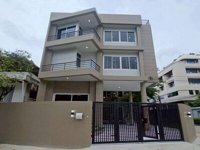 ขายบ้านเดี่ยว 3ชั้น รีโนเวทใหม่ทั้งหลัง 375 ตร.ม ใกล้ MRT จตุจักร