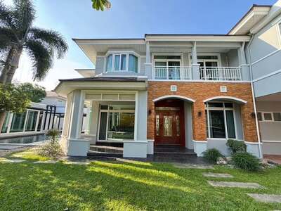 ให้เช่าบ้านเดี่ยวมาสเตอร์พีซ200วา 5 นอน 6 น้ำ แอร์ เฟอร์ ครบถนนพร