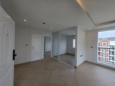 ห้องสวย ติดถนนเพชรเกษม ใกล้ MRT พุทธมณฑลสาย 4