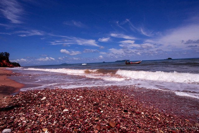 ฮวงจุ้ยดีรับปีมะโรงทรัพย์ดีสำหรับเจ้าของใหม่ ใกล้ทะเลขายถูกเหลือไม่กี่แปลง   หาดผาฝั่งแดง UNSEEN THAILAND 
