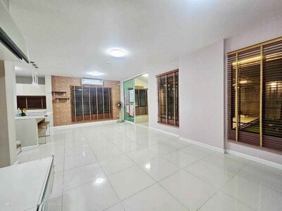 P1712 ให้เช่า ขาย บ้านเดี่ยว 2 ชั้น โครงการ มัณฑนา เลค วัชรพล