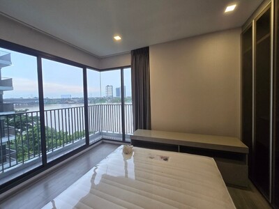 ให้เช่า คอนโด พร้อมอยู่ ริมแม่น้ำ เจ้าพระยา ห้องกว้างมาก