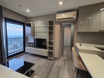 ให้เช่า คอนโด พร้อมอยู่ ริมแม่น้ำ เจ้าพระยา ห้องกว้างมาก