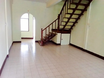 MRT ภาวนา 600 ม.ให้เช่าบ้านทาวน์เฮ้าส์ 2 ชั้น 2 นอน 2 น้ำ 21 ตร.ม