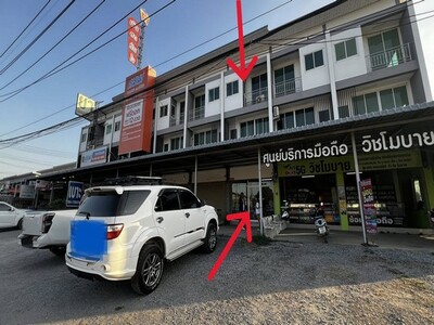 ขายตึกอาคารพาณิชย์3ชั้นค้าขายได้หนองแคใกล้โรงพยาบาลราชธานีติดปั๊ม