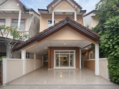 ทาวน์เฮ้าส์ 2ชั้น  3นอน ราชพฤกษ์BTS บางหว้า 2.2 กม.  บางแวก28-34 