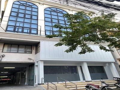 ให้เช่าอาคาร 5 ชั้น สาทร 11 ใกล้ BTS เซนต์หลุยส์