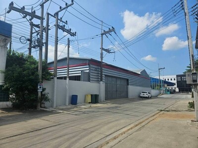  1700 ตารางเมตร Office  2 ชั้น 180 ตรมไฟ 3เฟส   พุทธมณฑล สาย 4 