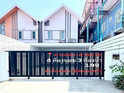 บ้านแฝด 2 ชั้น รีโนเวทใหม่ สวยพร้อมเข้าอยู่