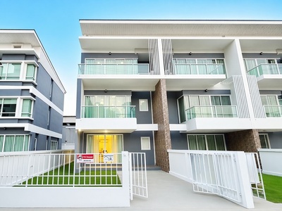 ซีคอนสแควร์ ศรีนครินทร์ ถ.อ่อนนุช50-54 MRT ศรีนครินทร์38 3 ชั้น 3