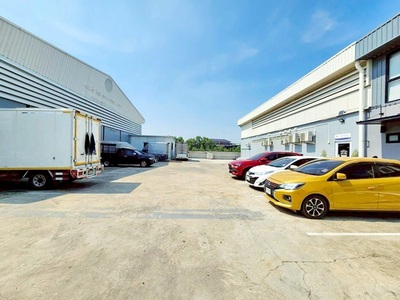 ตลาดหทัยมิตร 850 ม. หทัยราษฎร์ ซาฟารีเวิลด์  255 ตร.ม  โกดังให้เช