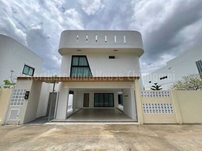 ราคาเริ่มที่ 8.39 ล้าน หางดง บ้าน 2 ชั้น #สไตล์โมเดิร์น Arc ล้ำสม