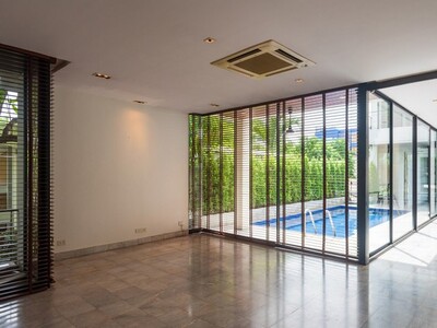 ให้เช่าโฮมออฟฟิศ4ชั้นย่านอารีย์พญาไท750ตร.ม.พร้อมสระใกล้BTSอารีย์