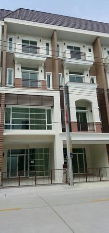 ให้เช่าทาวน์โฮม 4 ชั้น 4 ห้องนอน Premium place สุคนธสวัสดิ์38 ใกล้เลียบด่วน ใกล้สมบัติทัวร์