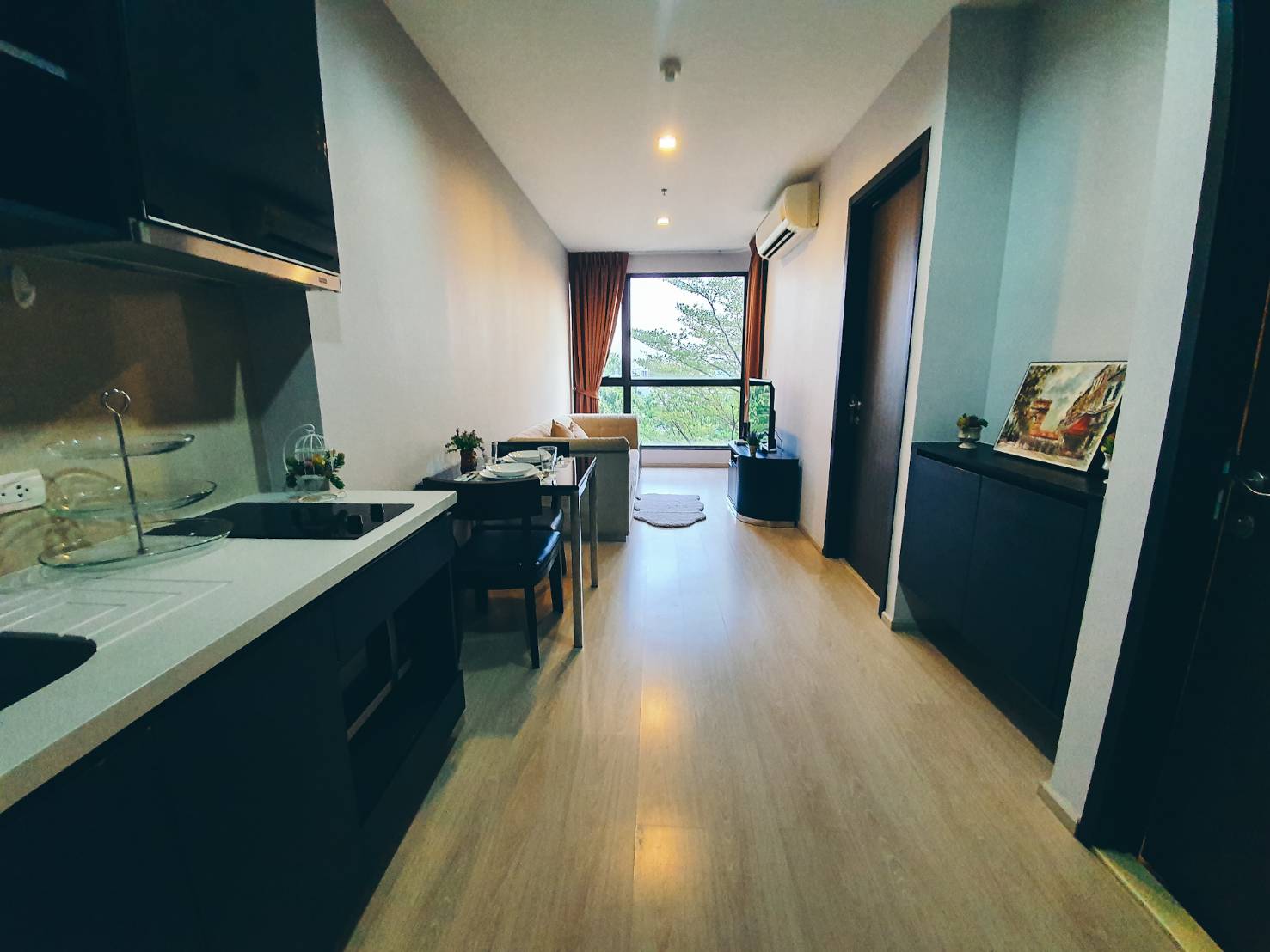 ให้เช่าห้องคอนโดหรู Rhythm Sukhumvit 44/1 แบบ 1 ห้องนอน เดือนละ 17,000 บาท