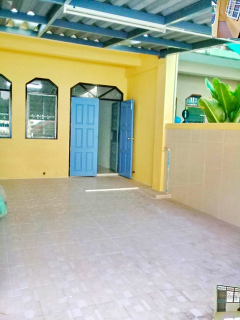 MRT จรัญฯ 13 ท่าพระ ให้เช่าทาวน์เฮาส์ 3 ชั้น  25ตรว. 160ตรม. ทำเลดีมาก 3นอน 3น้ำ 1จอดรถ 3แอร์ เข้า-ออกได้หลายทาง 