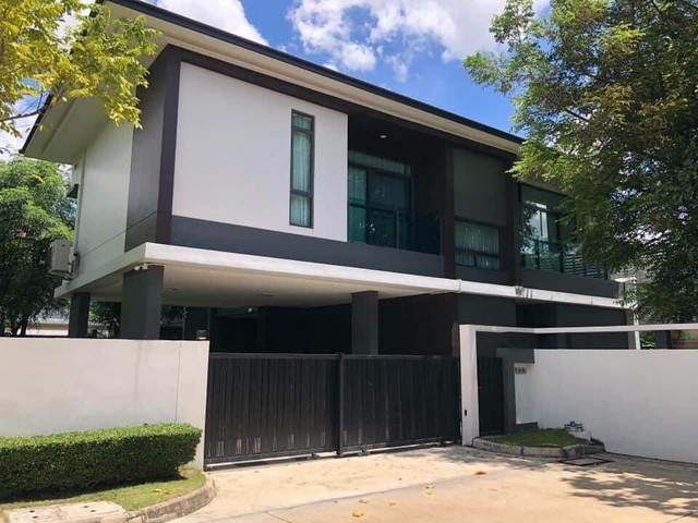ให้เช่า บ้านเดี่ยว 2 ชั้น 3 ห้องนอน 4 ห้องน้ำ กรุงเทพกรีฑา ใกล้โรงเรียน นานาชาติ 2 แห่ง