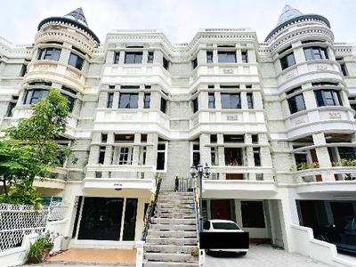 MRTเพชรบุรี 550ม ARLมักกะสัน 570กม. ให้เช่าทาวน์เฺฮาส์หรู 4 ชั้น 