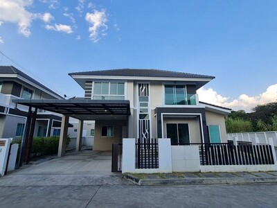 บ้านเดี่ยว 2 ชั้น ทำเลดีมาก หลังใหญ่ โครงการกาญจน์กนก20 รวมโชค