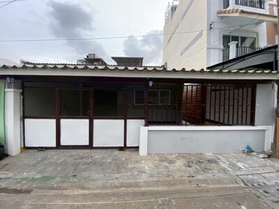ขายบ้านแฝด 1 ชั้น เนื้อที่ 26.8 ตร.ว.ซอยสบายใจ