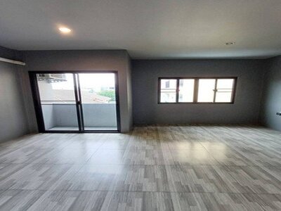 P893 ขายทาวน์โฮม บ้าน สไตล์ลอฟท์ ลาดพร้าว บางกะปิ