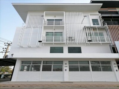 ขายอาคารพาณิชย์ 2คูหา เนื้อที่ 28.7ตร.ว. แม่สอด จ.ตาก