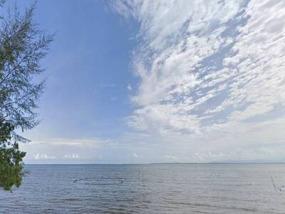 ขายเกาะและที่ดินติดชายหาดส่วนตัว 23 ไร่ ที่แหลมกลัด จ.ตราด