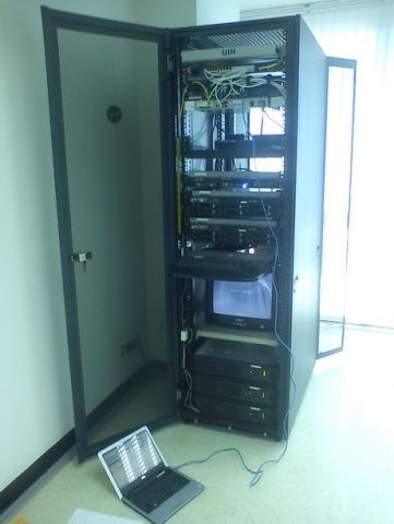 บริการย้ายและติดตั้ง Server / Rack Server / UPS / PC / Phone 