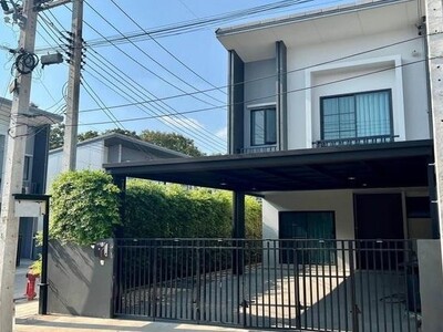 ให้เช่าทาวน์โฮม 3ชั้น โครงการ บริทาเนีย วงแหวน-จตุโชติ