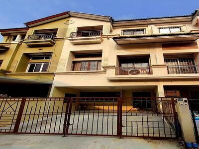 ขายทาวน์โฮม 3 ชั้น บ้านกลางเมือง รัชดา เหม่งจ๋าย1 ซอยสหการประมูล