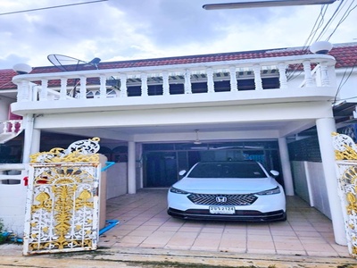 ทำเลแยกสะพาน 99 3นอน ให้เช่าทาวน์เฮ้าส์ 2 ชั้น 25 ตร.วา  200 ตร.ม