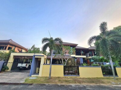 (ขายพร้อมผู้เช่าสัญญา 2 ปี ) ฮอร์สชู พอยท์ พัทยา ขอบอ่างมาบประชัน