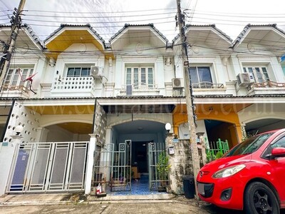 ขายด่วน ทาวน์เฮ้าส์ หมู่บ้าน มนวดี เอ็กซ์คลูซีฟ บ้านกล้วย - ไทรน้