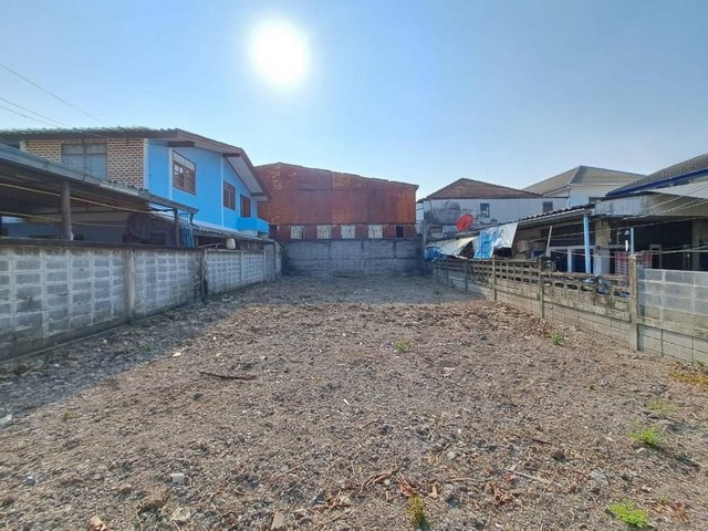 ขายที่ดินเปล่า ซ.พหลโยธิน48 แยก 22-1 ราคาถูก ขนาด 50 ตรว แปลงสวย รูปสี่เหลี่ยมผืนผ้า ทำเลดี เดินทางสะดวก