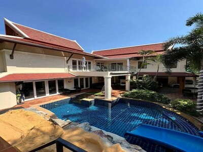 ขายพลูวิลล่าหรู สระน้ำระบบเกลือ ใจกลางเมืองพัทยาใต้ โซนท่องเที่ยว