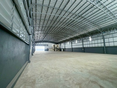 MRTแจ้งวัฒนะปากเกร็ด ให้เช่าโกดัง 1,200 ตร.ม.รร.พระหฤทัยนนทบุรี1.