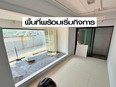 ปล่อยเช่า Glass house ติดทางขึ้นรถไฟฟ้าBTS วงเวียนใหญ่ ย่านใจกลาง