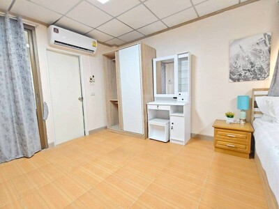 ขายคอนโดรอยัลทาวเวอร์แจ้งวัฒนะ  ห้องมุมใกล้รถไฟฟ้า เพียง1.05 ล้าน