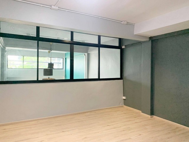 ให้เช่าอาคารพาณิชย์ 5.5 ชั้น ทำเลติวานนท์-ปากเกร็ด MRTแยกปากเกร็ด