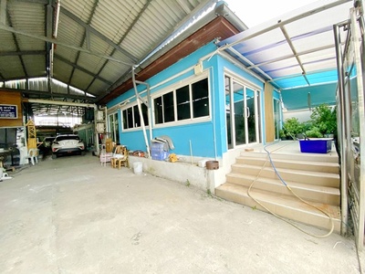 พร้อมโกดัง180ต โลตัส อ่อนนุช80 200ม. เช่าคฤหาสน์2 ชั้นบ้าน 2 หลัง