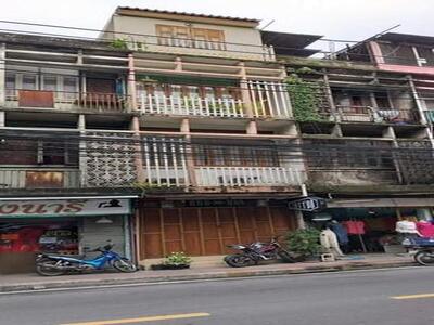 ให้เช่าและขายอาคารพาณิชย์ 4 ชั้นติดริมถนนอินทามระ ย่านห้วยขวาง 