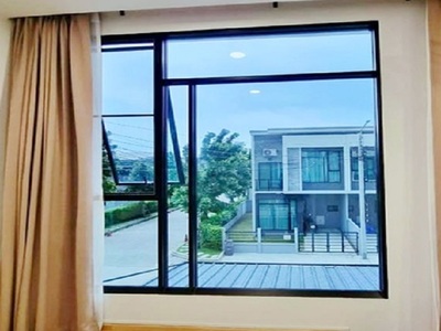 หลังมุม ให้เช่าทาวน์โฮมPleno BTS สายหยุด 2.4 กม.พหลโยธิน 2 ชั้น 