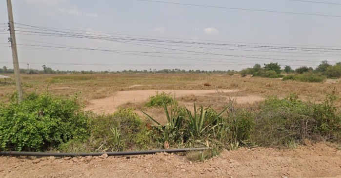 ขาย ที่ดินในหมู่บ้านโคราช 3-3-75 ไร่ เจ้าของขายเองที่  0863771698 มีไฟฟ้า-