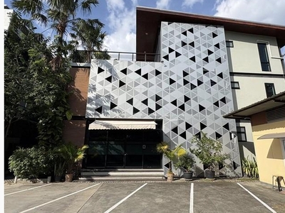 ให้เช่าอาคารสำนักงาน 3 ชั้น  ย่านลาซาล สุขุมวิท 105 ใกล้ BTS แบริ