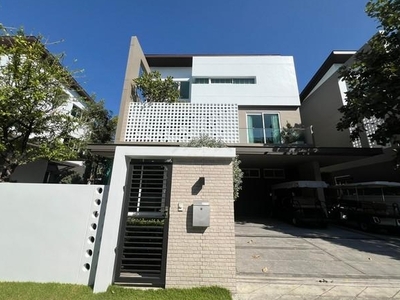 ขายบ้านเดี่ยว 3 ชั้น เนอวานา แอบโซลูท บางนา