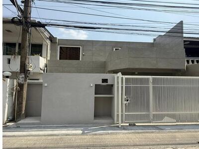 ให้เช่าทาวน์โฮม 2 ชั้น ย่านพร้อมพงษ์ สุขุมวิท 26 ใกล้ BTS พร้อมพง