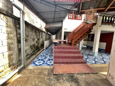 ขายบ้านครึ่งตึกครึ่งไม้   ถนนยันตรกิจโกศล อำเภอสูงเม่น  แพร่