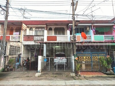 ทาวน์เฮ้าส์ พระปิ่น 2 ถนนบรมราชชนนี ศาลาธรรมสพน์ ต่อเติมครบ 